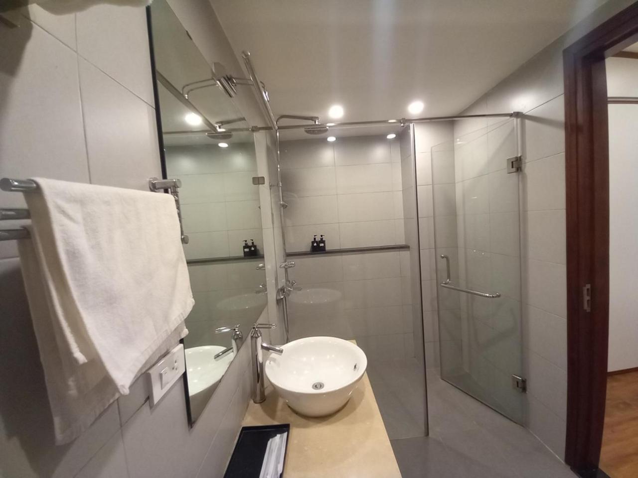 האנוי Luxe Paradise Residence Trinh Cong Son מראה חיצוני תמונה